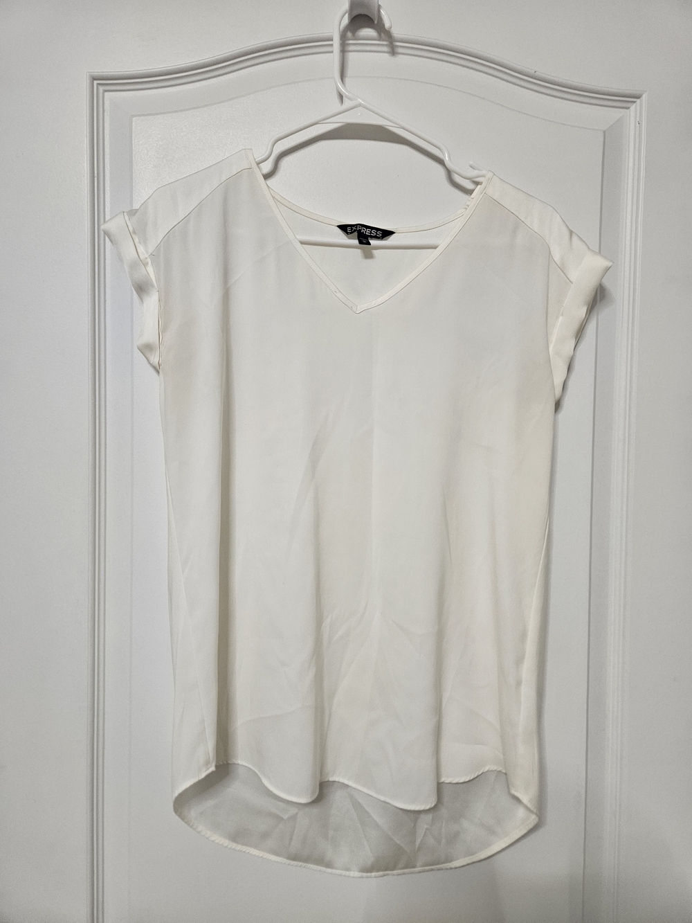 Express Women’s Ivory V-Neck Cap Sleeve Blouse